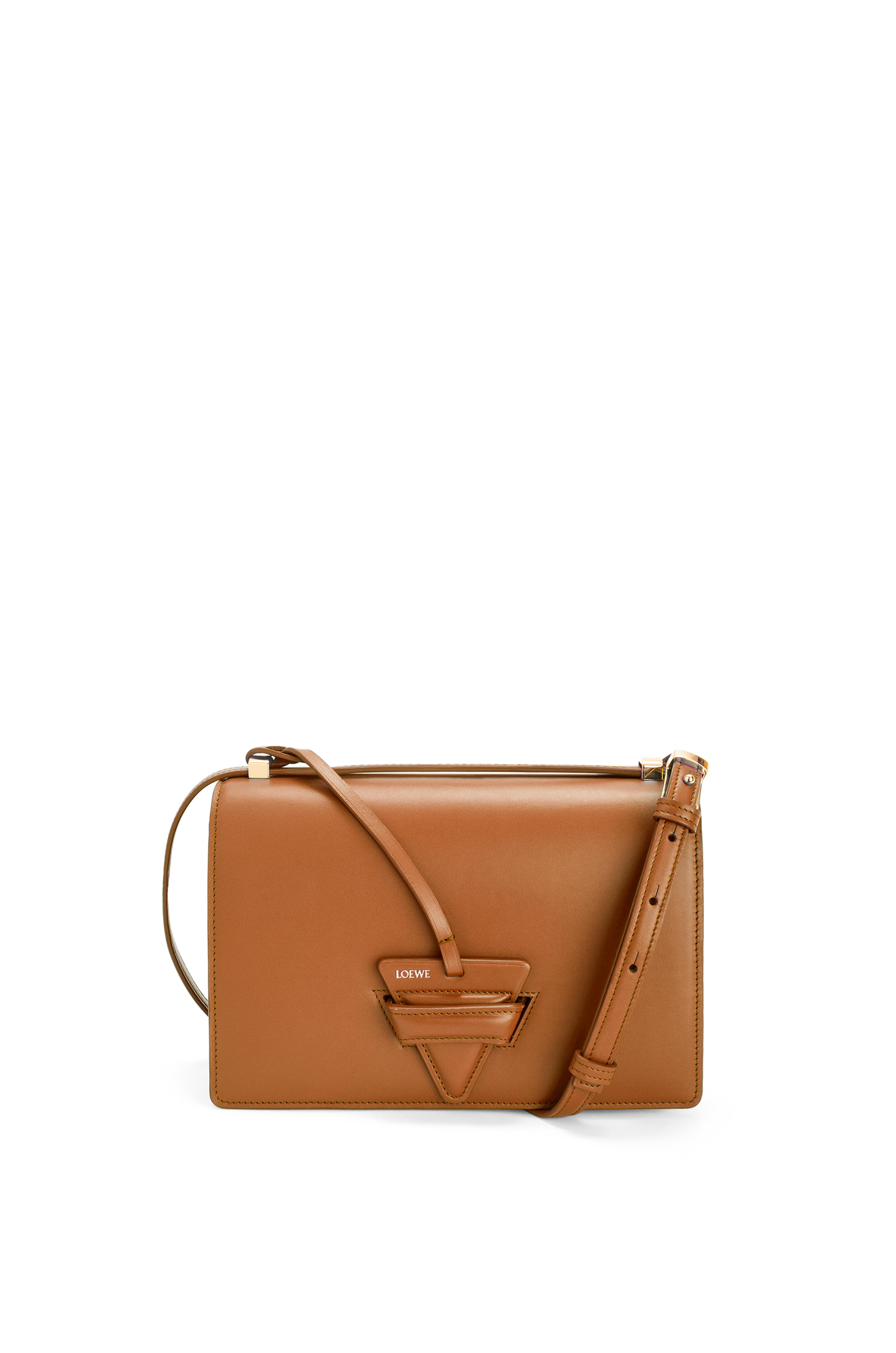 ロエベ LOEWE レディースバルセロナバッグシルクカーフスキン A532M15X02 2530